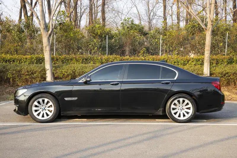 2013 BMW 7 Series 740Li Leading Edition — миниатюра 4