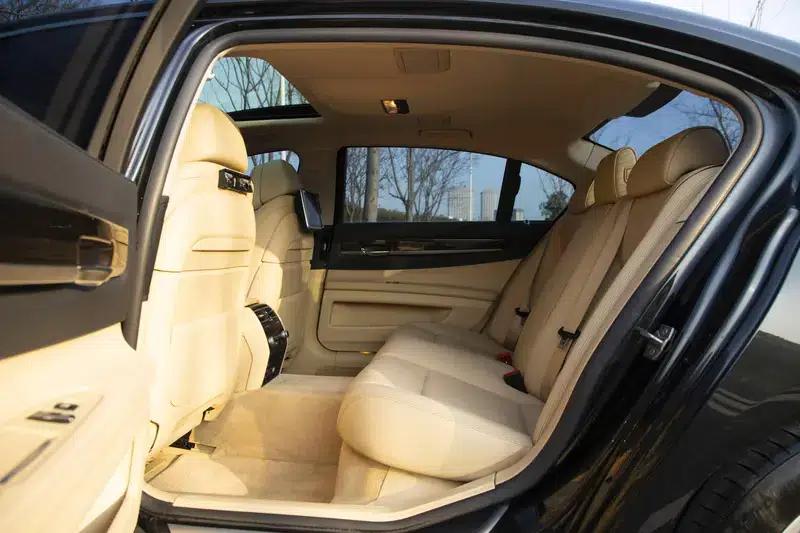 2013 BMW 7 Series 740Li Leading Edition — миниатюра 33