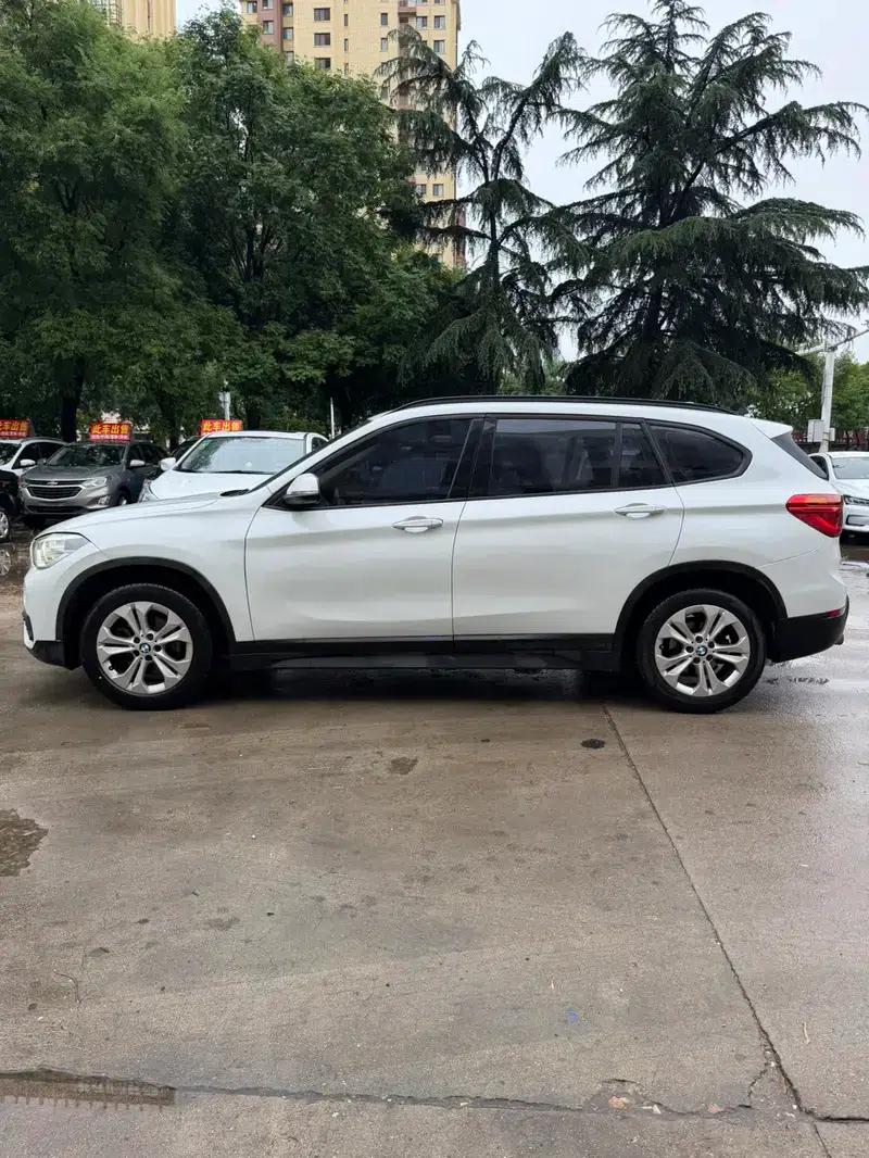 BMW X1 2016 sDrive18Li Premium — миниатюра 4