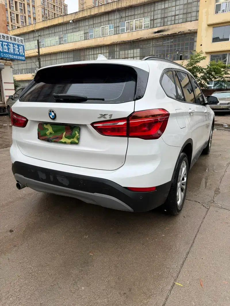 BMW X1 2016 sDrive18Li Premium — миниатюра 7