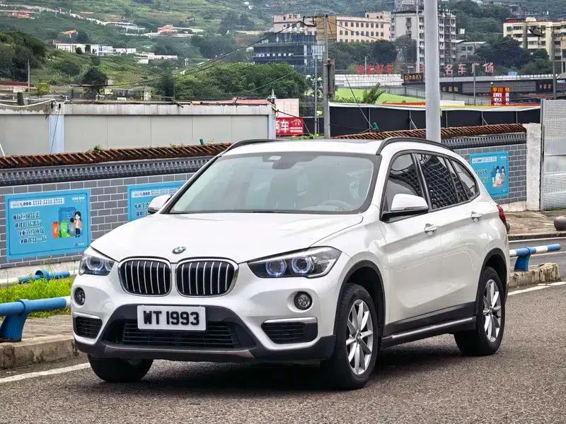 BMW X1 2016 sDrive18Li Fashion Edition — миниатюра 1