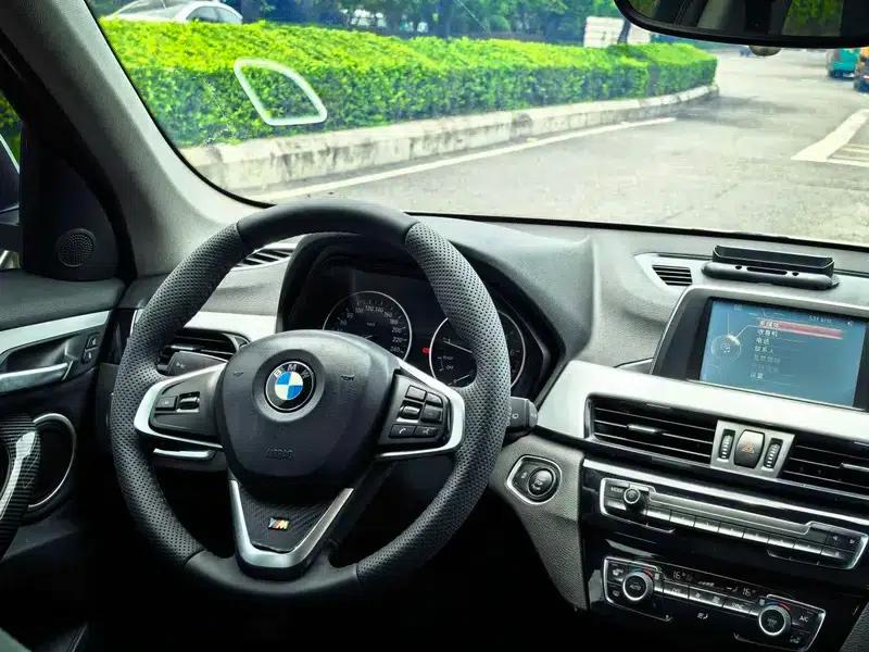 BMW X1 2016 sDrive18Li Fashion Edition — миниатюра 13