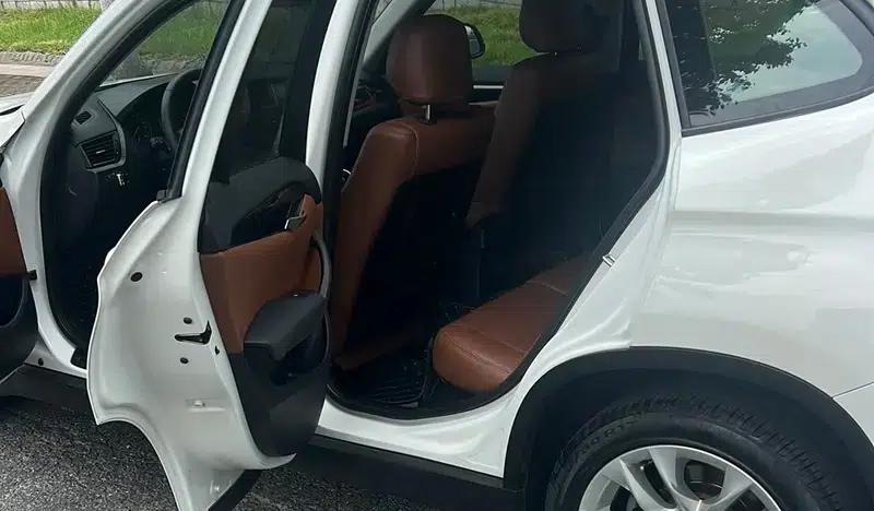 BMW X1 2015 sDrive18i Fashion Upgrade Edition — миниатюра 14