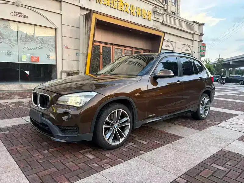 BMW X1 2014 sDrive18i Sport Design Package — миниатюра 1