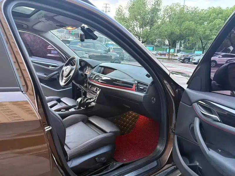 BMW X1 2014 sDrive18i Sport Design Package — миниатюра 14