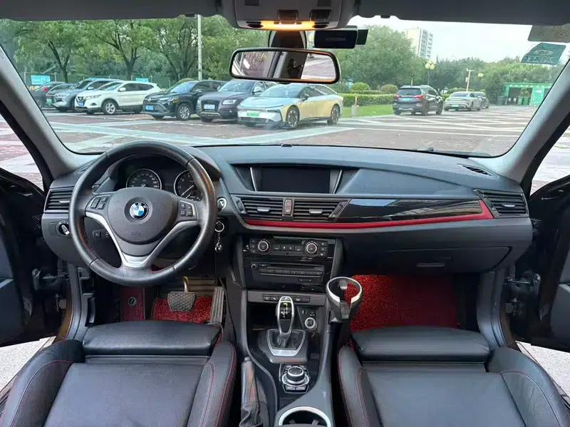 BMW X1 2014 sDrive18i Sport Design Package — миниатюра 8