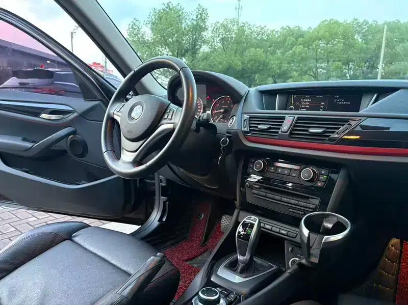 BMW X1 2014 sDrive18i Sport Design Package — миниатюра 10