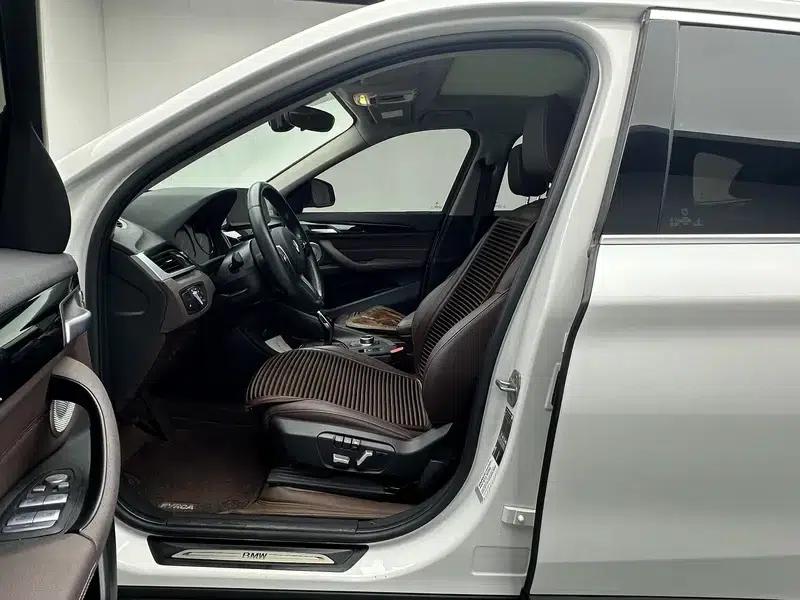 BMW X1 2022 sDrive25Li Leading Edition — миниатюра 17