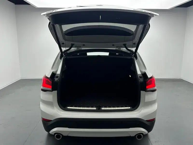 BMW X1 2022 sDrive25Li Leading Edition — миниатюра 20
