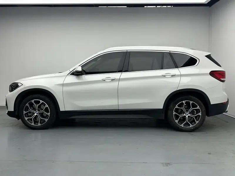 BMW X1 2022 sDrive25Li Leading Edition — миниатюра 4