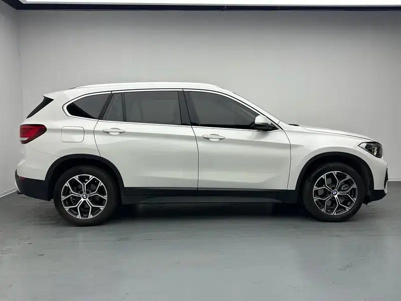 BMW X1 2022 sDrive25Li Leading Edition — миниатюра 8