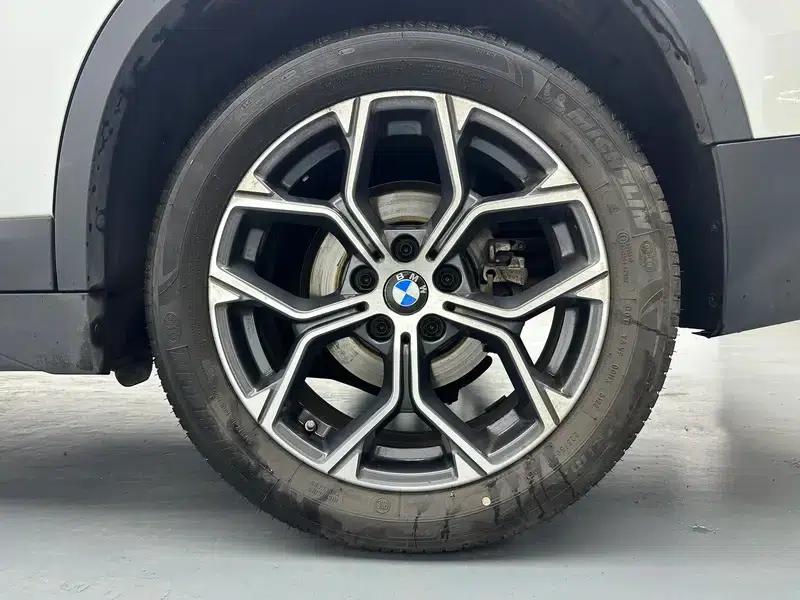 BMW X1 2022 sDrive25Li Leading Edition — миниатюра 9
