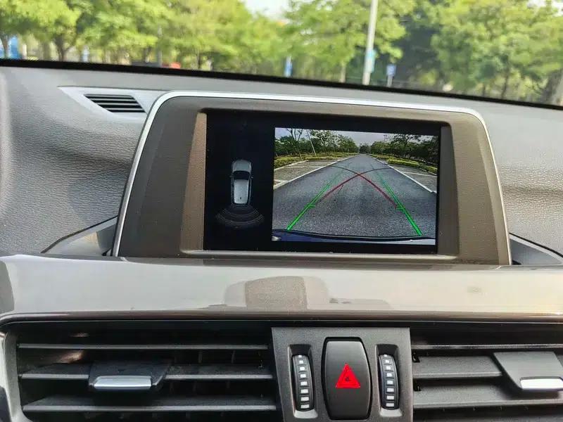 BMW X1 2018 sDrive18Li Premium — миниатюра 10