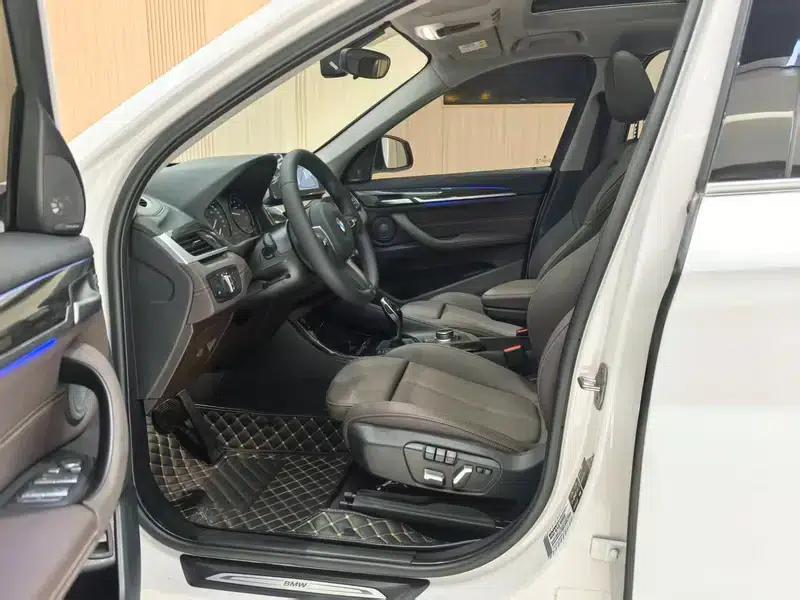 BMW X1 2022 xDrive25Li Premium — миниатюра 11