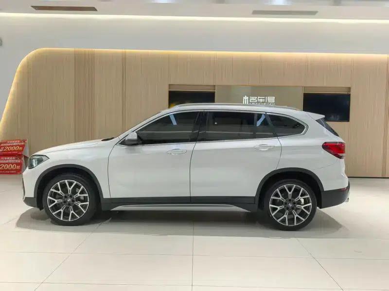 BMW X1 2022 xDrive25Li Premium — миниатюра 4