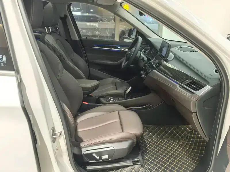 BMW X1 2022 xDrive25Li Premium — миниатюра 8