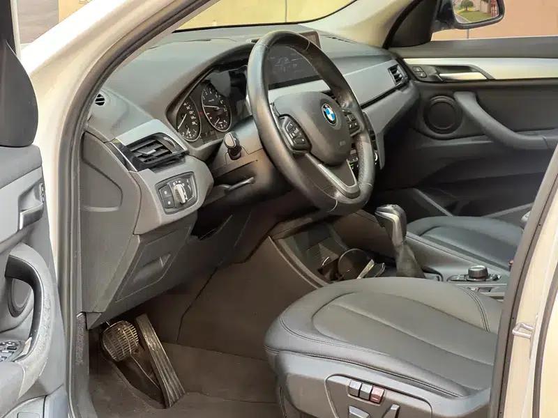 BMW X1 2016 sDrive18Li Premium — миниатюра 16