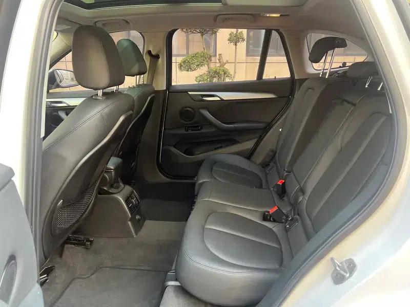 BMW X1 2016 sDrive18Li Premium — миниатюра 17