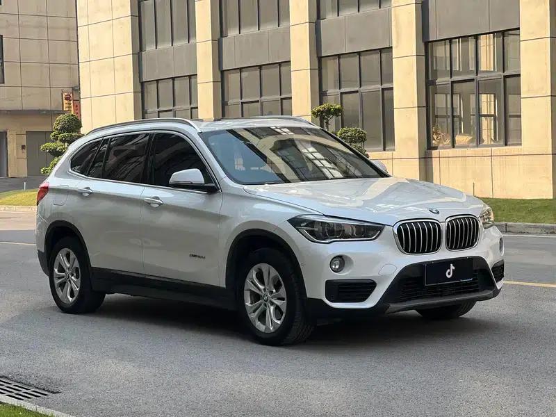 BMW X1 2016 sDrive18Li Premium — миниатюра 3