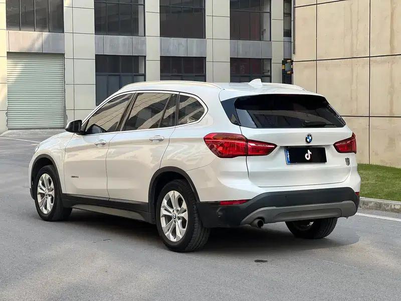 BMW X1 2016 sDrive18Li Premium — миниатюра 4