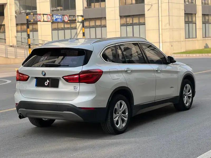 BMW X1 2016 sDrive18Li Premium — миниатюра 6