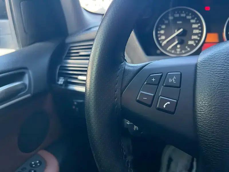 BMW X5 (Imported) 2013 xDrive35i Leading Edition — миниатюра 37