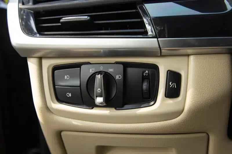 BMW X5 (Imported) 2014 xDrive35i Leading Edition — миниатюра 23