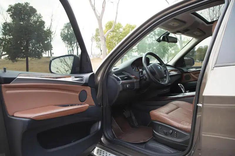 BMW X5 (Imported) 2012 Model 3.0T Automatic 4WD 5-Seater Parallel Import — миниатюра 28