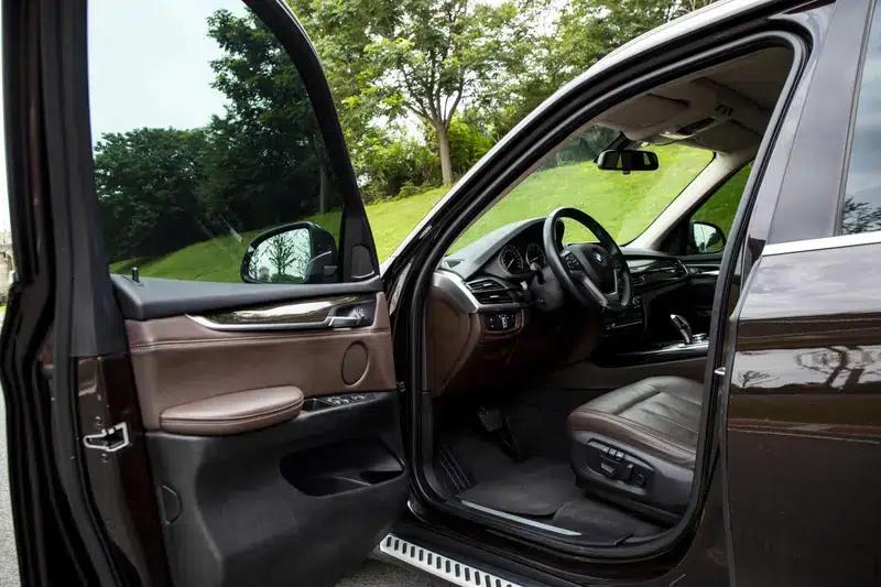 BMW X5 (Imported) 2014 xDrive35i Leading Edition — миниатюра 31