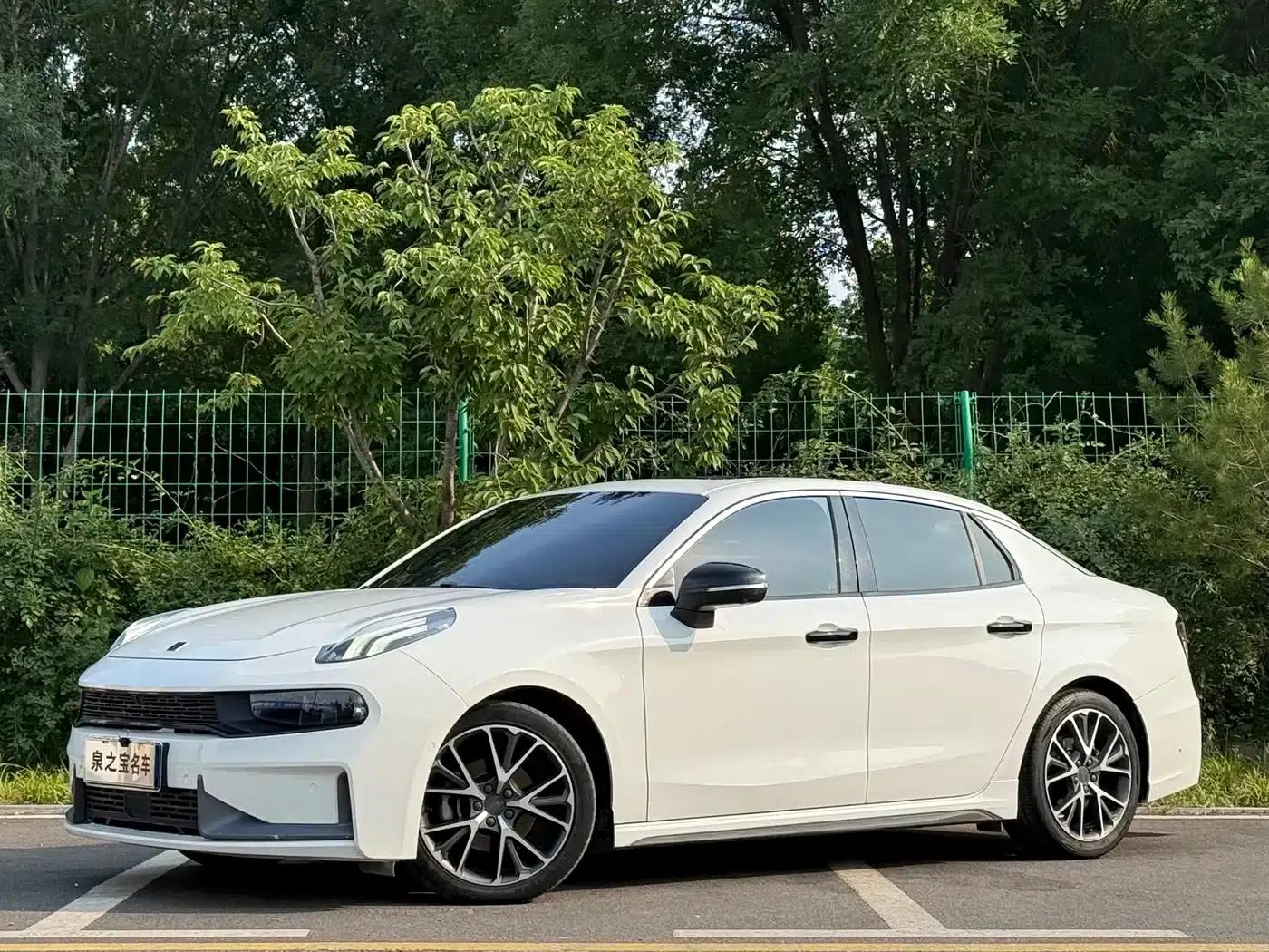 Lynk & Co 03 2023 2.0TD DCT Pro — миниатюра 1