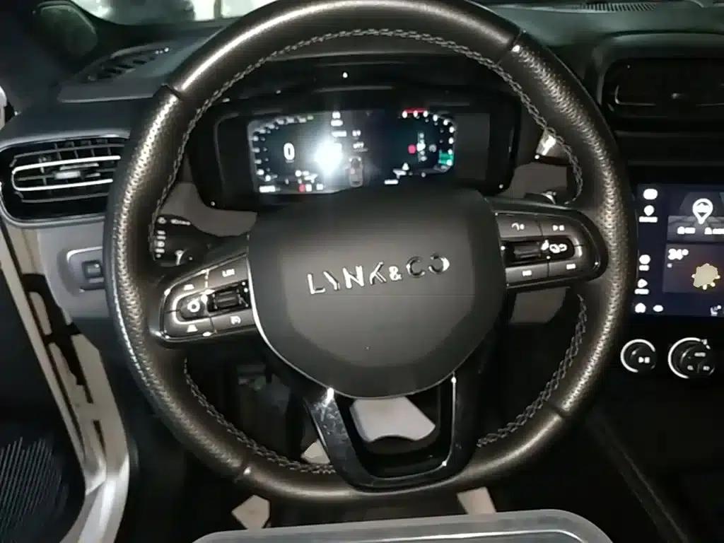 Lynk & Co 03 2021 2.0TD Automatic Champion Edition — миниатюра 11