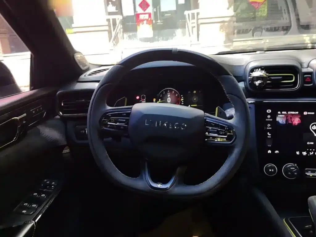 Lynk & Co 03 2019 03+ 2.0TD Automatic Performance Package Edition — миниатюра 17