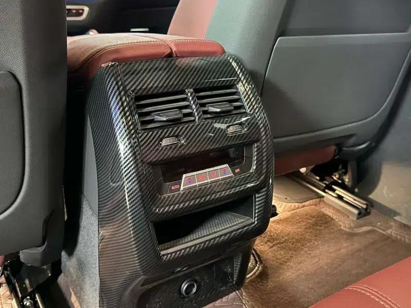 BMW X6 2021 xDrive40i Luxury M Sport Package — миниатюра 12