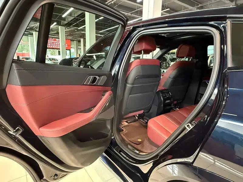 BMW X6 2021 xDrive40i Luxury M Sport Package — миниатюра 29