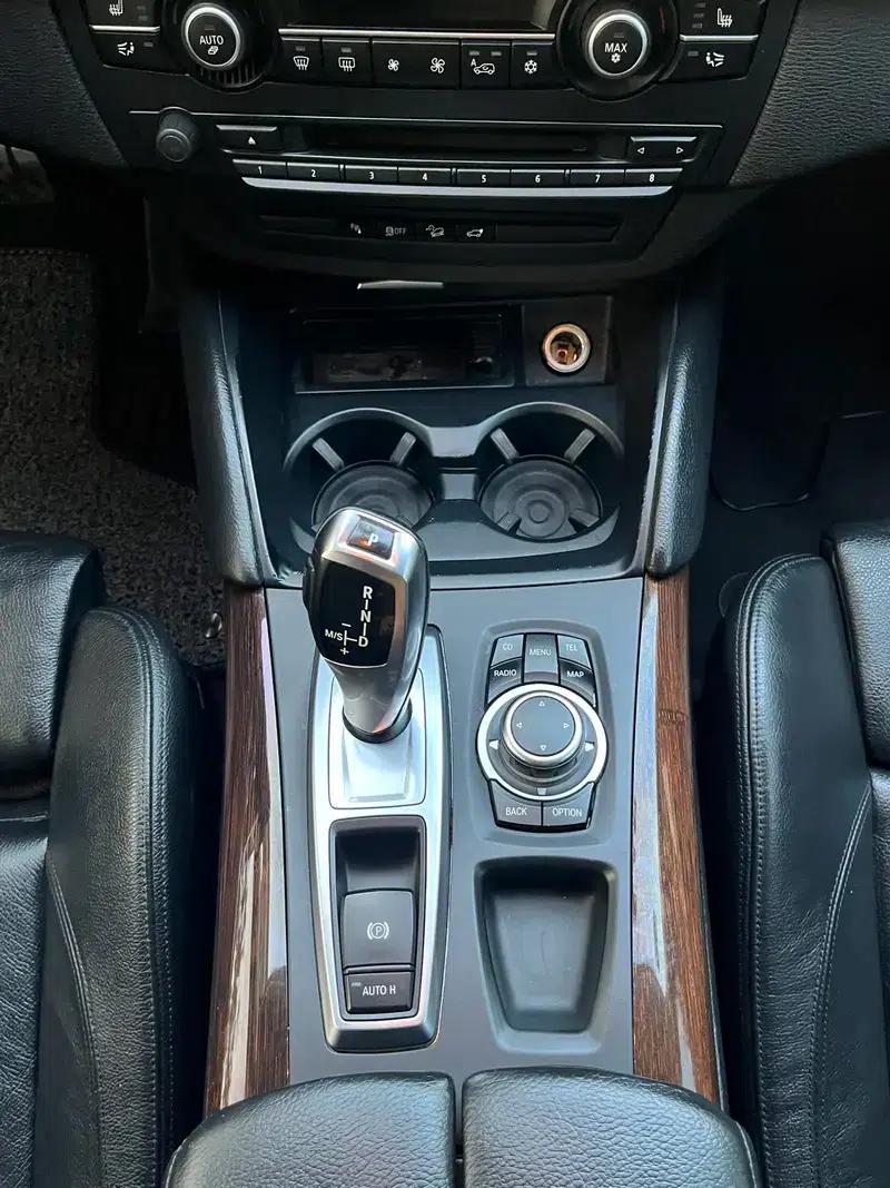 2011 BMW X6 xDrive35i 5-seater — миниатюра 12