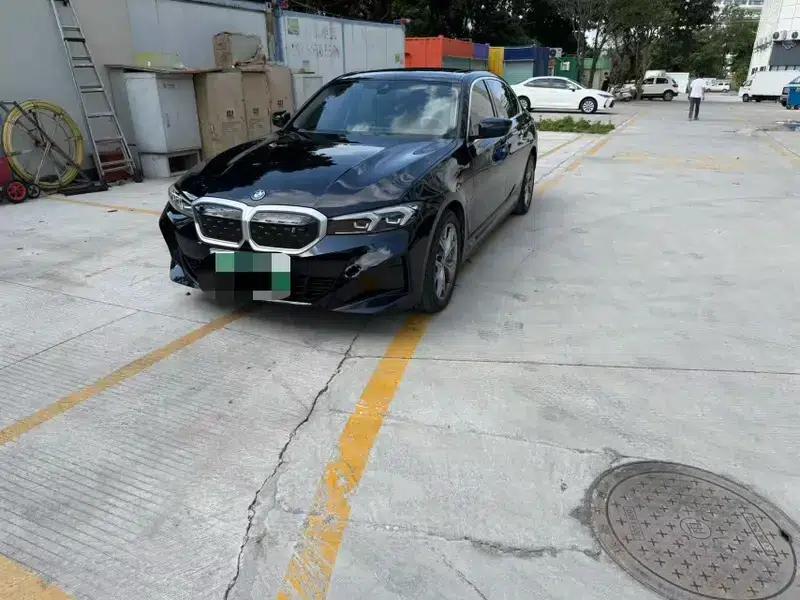 BMW i3 2022 eDrive35L — миниатюра 1