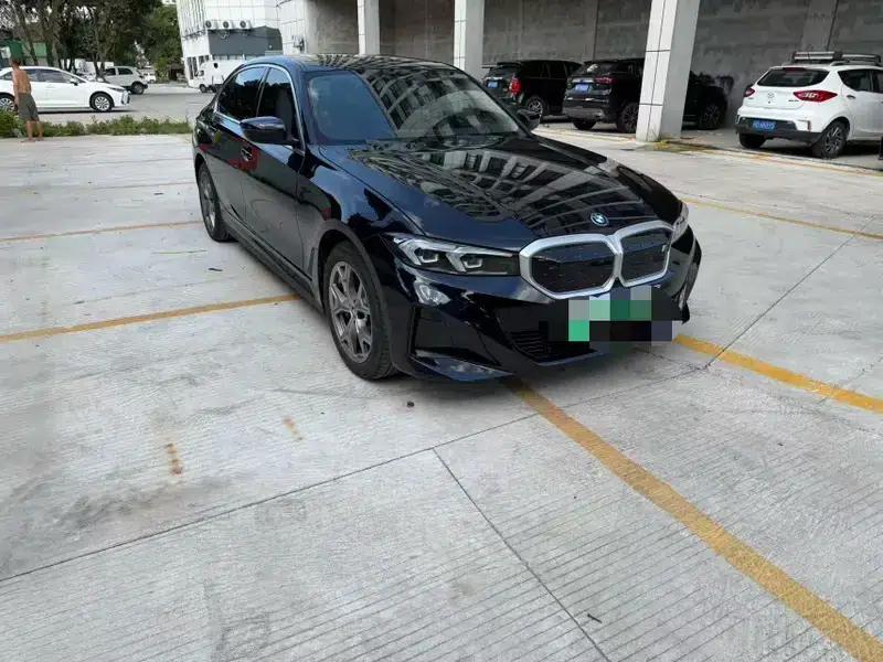 BMW i3 2022 eDrive35L — миниатюра 3
