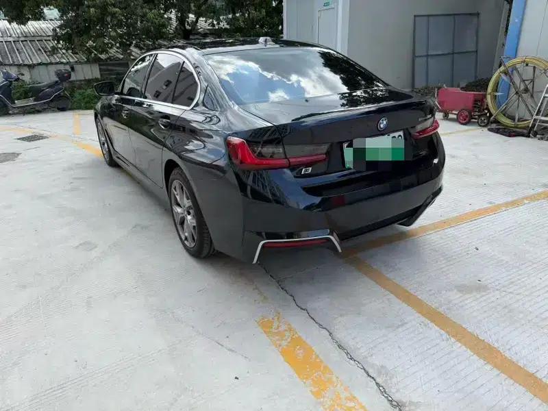 BMW i3 2022 eDrive35L — миниатюра 4