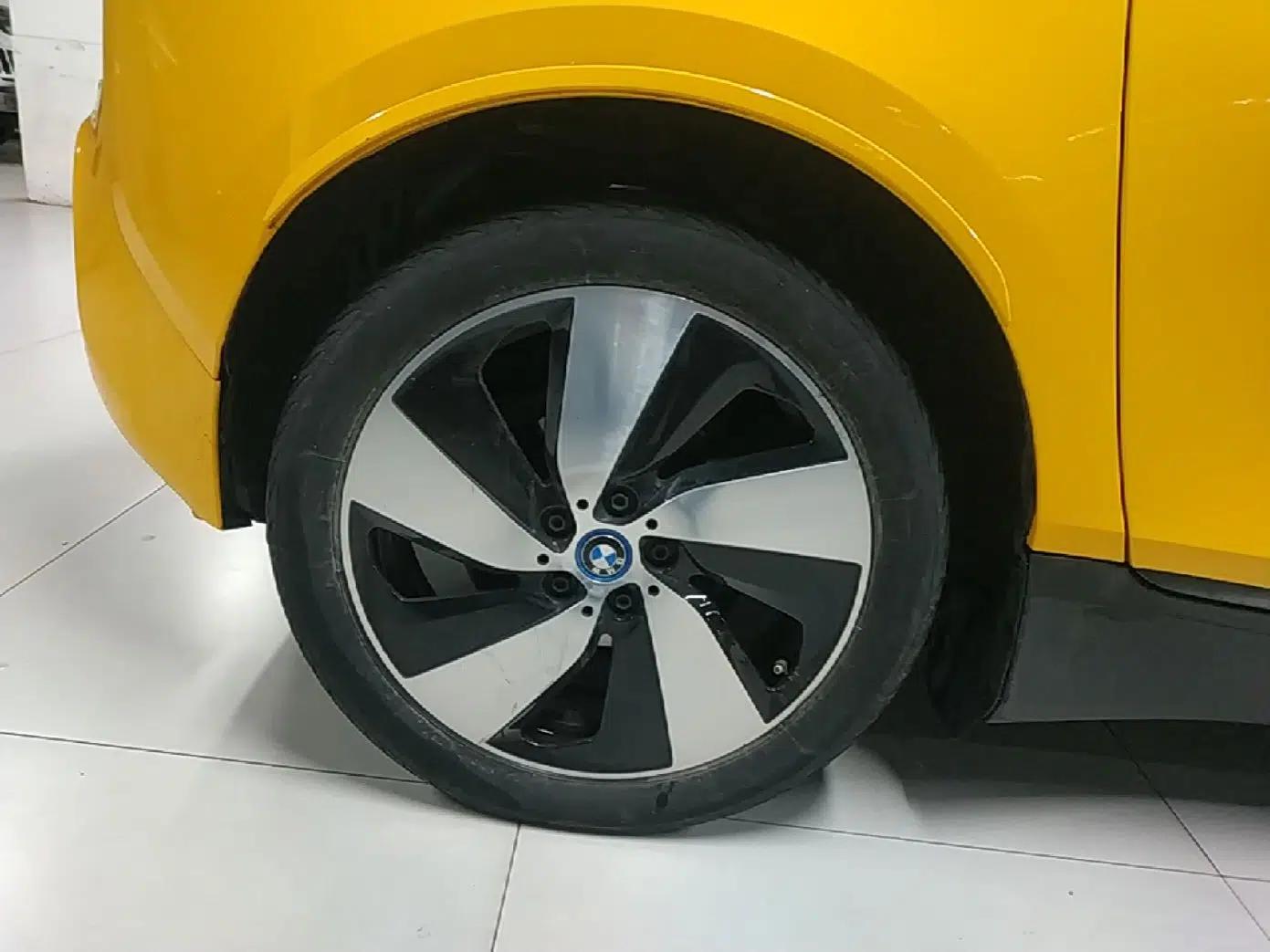 BMW i3 2019 Fast Charging Edition — миниатюра 11