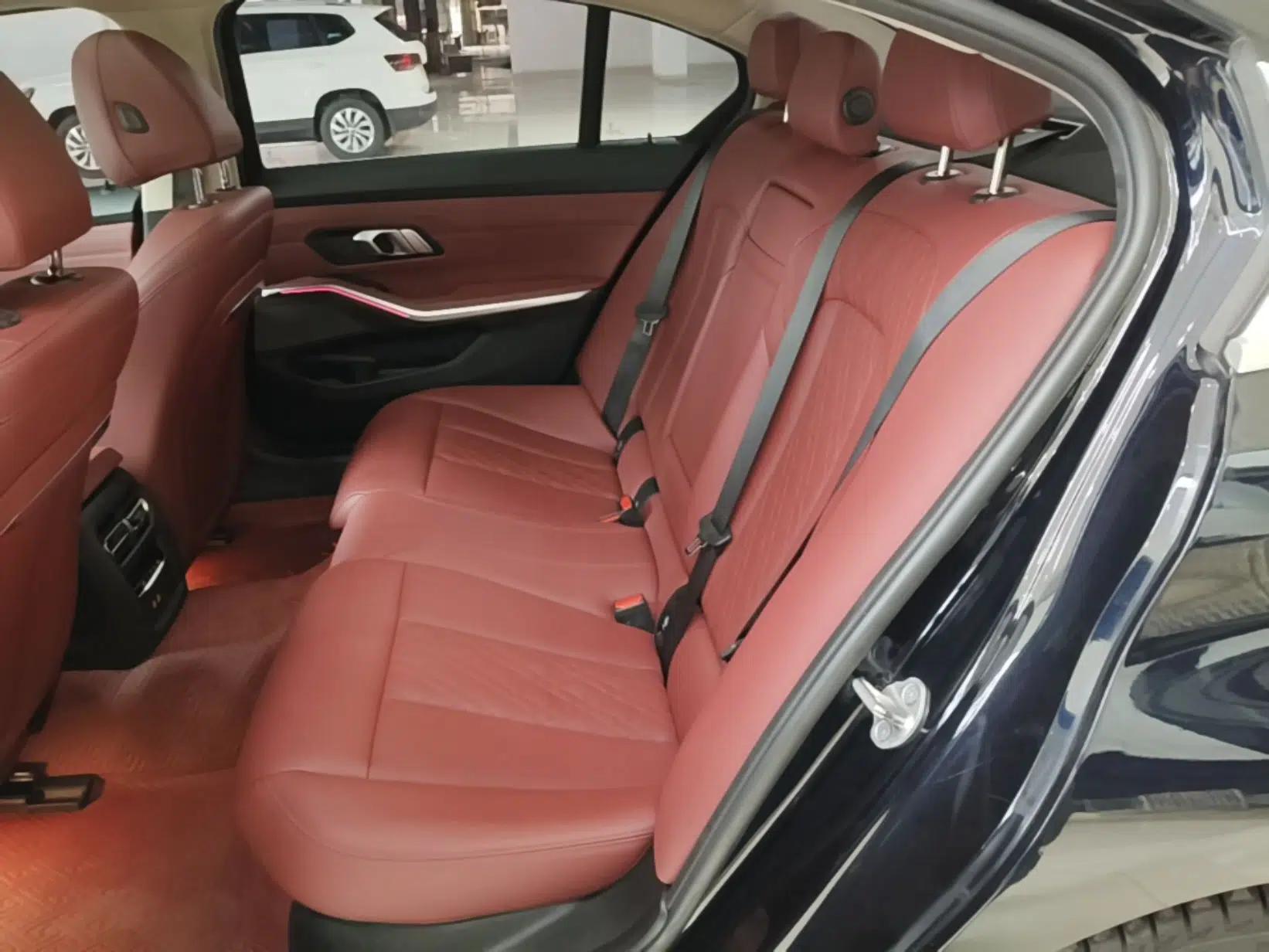 BMW i3 2022 eDrive 35 L — миниатюра 20