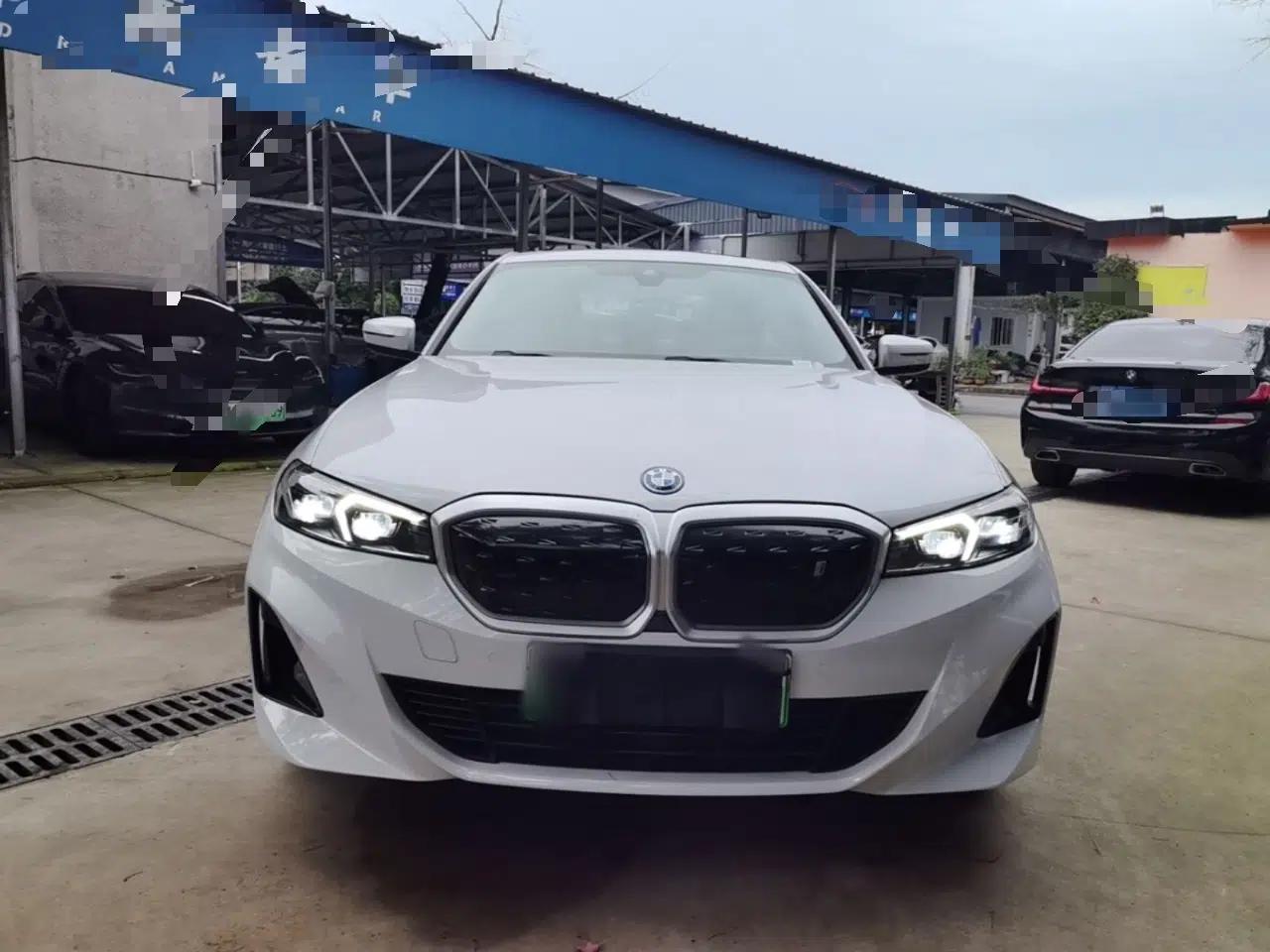 BMW i3 2022 eDrive 35 L — миниатюра 2