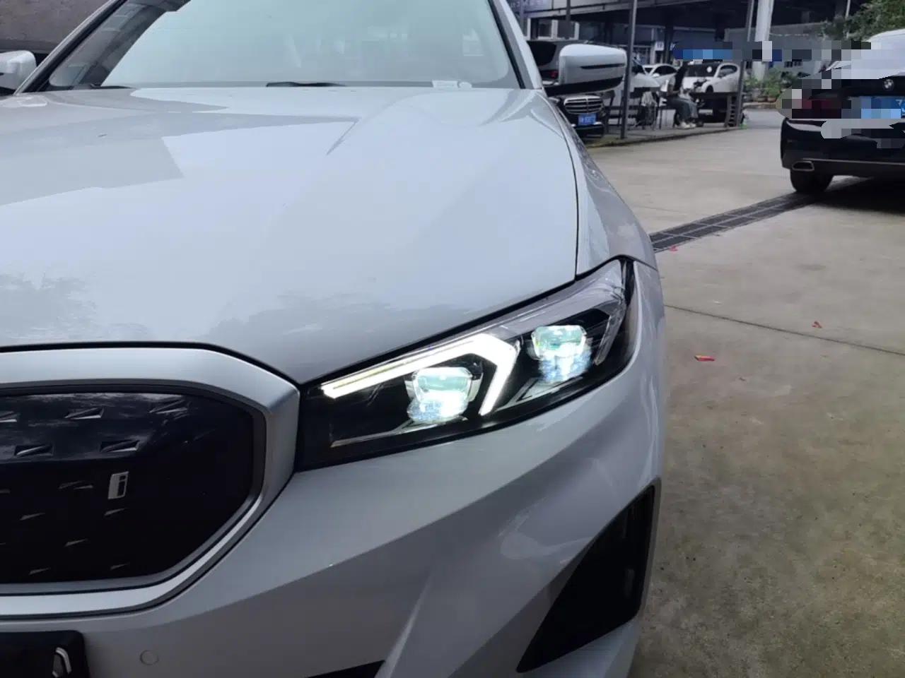 BMW i3 2022 eDrive 35 L — миниатюра 8