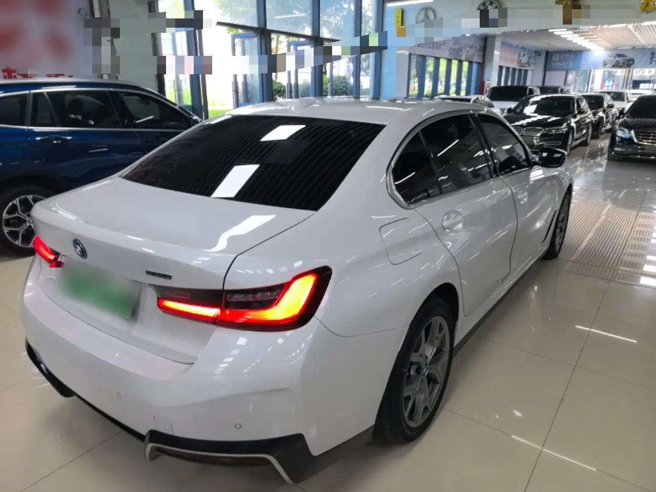 BMW i3 2024 eDrive 35 L — миниатюра 6