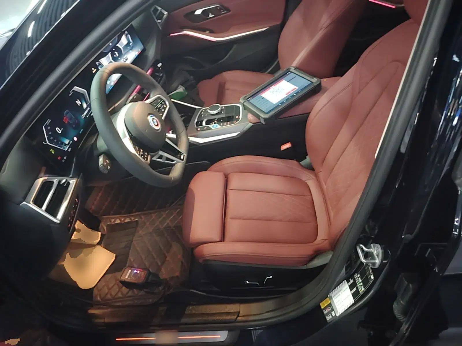 BMW i3 2025 eDrive 35 L — миниатюра 17
