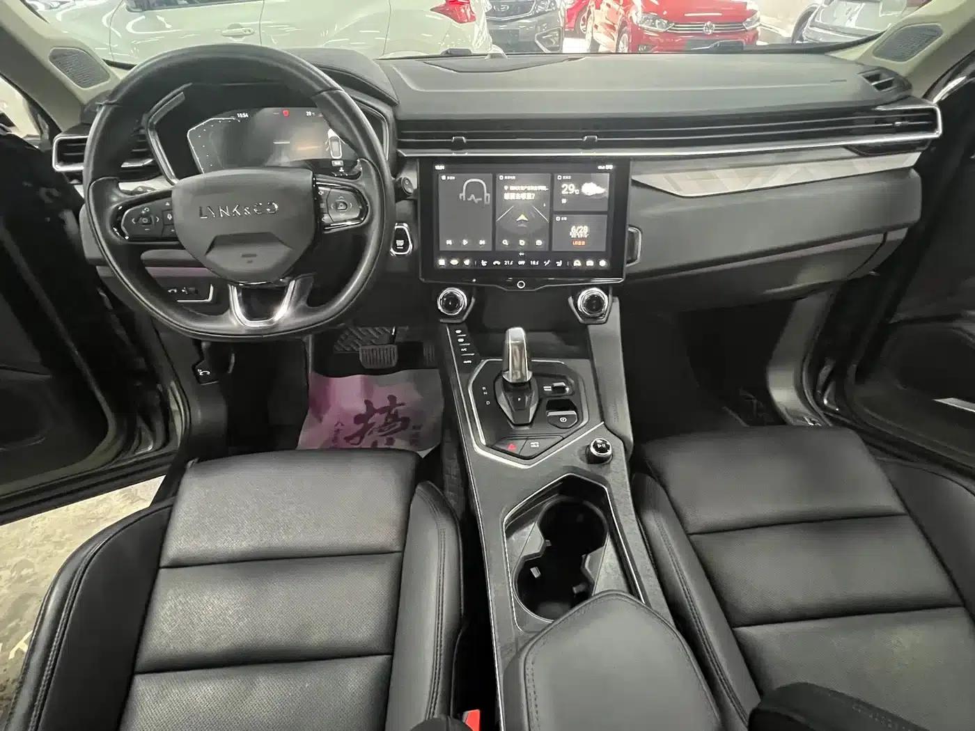 Lynk & Co 01 2021 2.0TD Two-Wheel Drive Pro — миниатюра 12