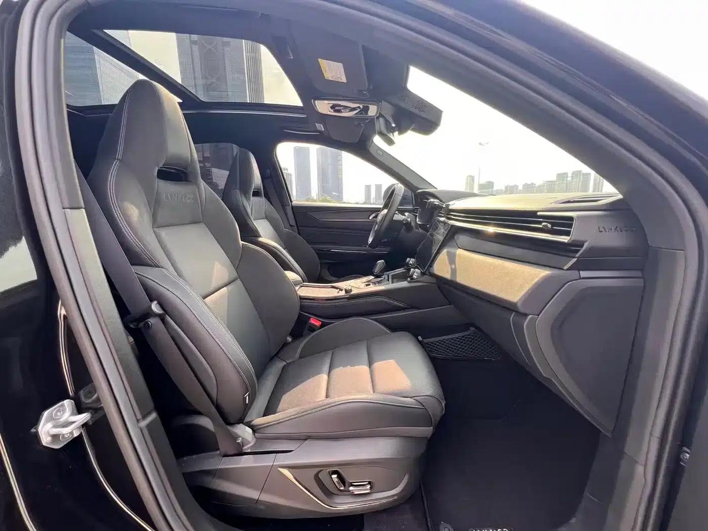 Lynk & Co 01 2023 2.0TD AWD Dark Edition — миниатюра 11