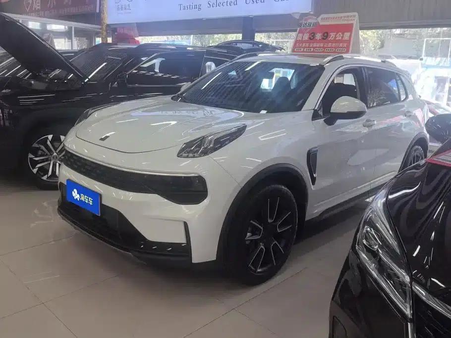 Lynk & Co 01 2021 2.0TD Two-Wheel Drive Pro — миниатюра 1