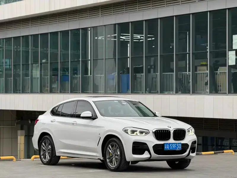 2021 BMW X4 xDrive25i M Sport Package — миниатюра 3