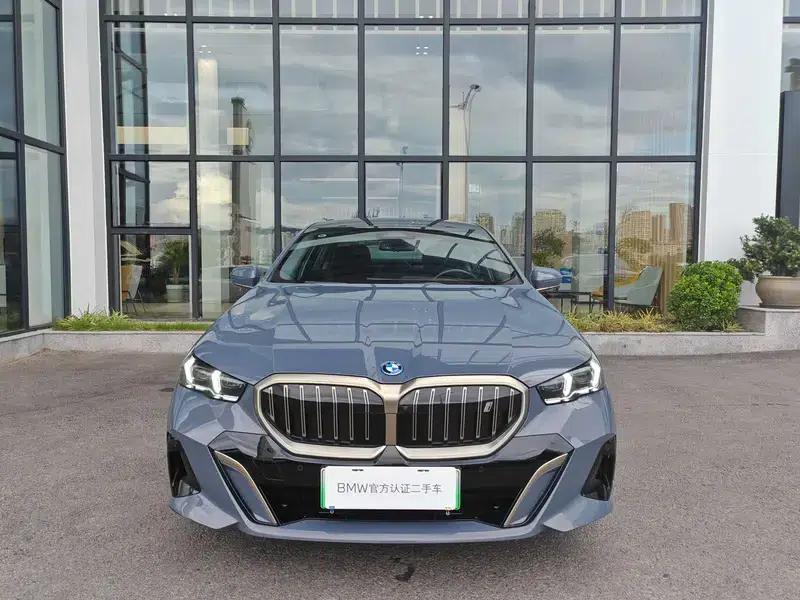 BMW i5 2024 eDrive35L Premium M Sport Package — миниатюра 2