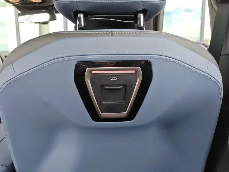 BMW i5 2024 eDrive35L Premium M Sport Package — миниатюра 22